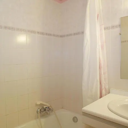 Apartment Cosy, 3 Pers, Centre Les Gets, Wi-fi, Parking, Proche Telecabines, Non Fumeur. - Fr-1-671-90 *